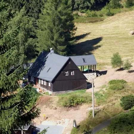 In Mit Terrasse, Garten Und Grill Apartamento